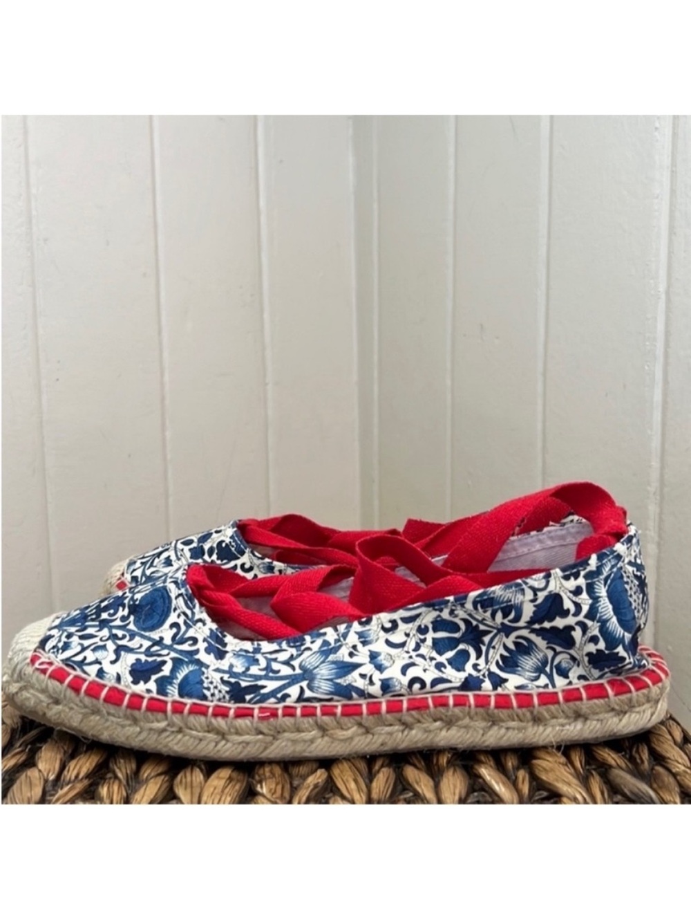 NIB Brooks Brothers Lace Up Espadrilles in French Toile Indigo Print - Picture 15 of 16